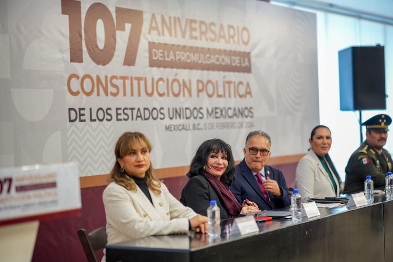 En este momento estás viendo La presidenta municipal Norma Bustamante participó en la celebración de los 107 años de la promulgación de la Constitución, resaltando la importancia de esta carta magna para la construcción de un #México más justo, equitativo, democrático y de respeto a los derechos del pueblo.