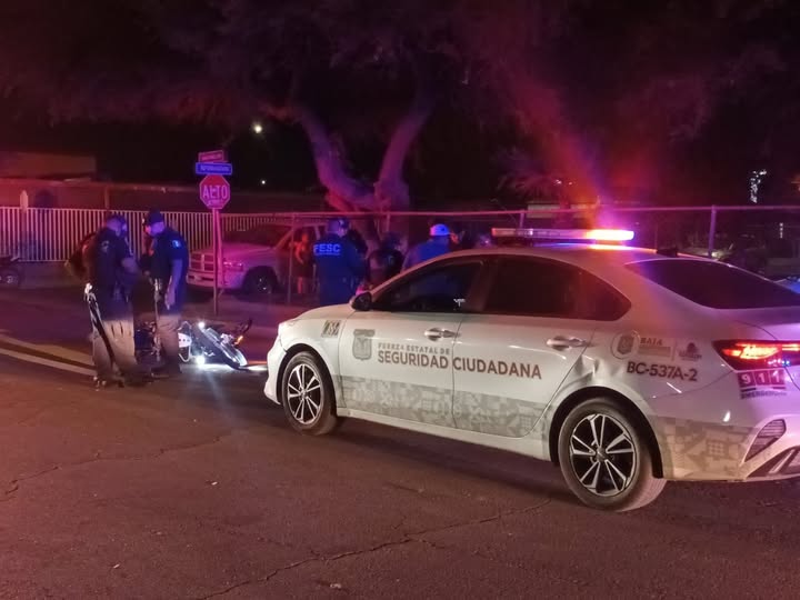 Lee más sobre el artículo Choca patrulla de la FESC contra motociclista