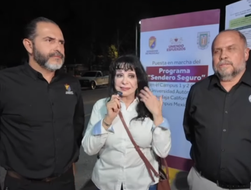 Encienden luminarias de alto impacto en la UABC central, participaron autoridades locales encabezadas por la presidenta de Mexicali, Norma Bustamante